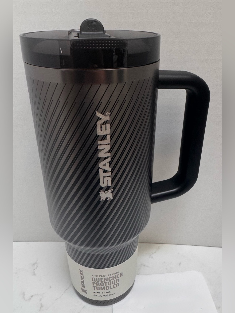 NWT Stanley The Quencher ProTour Flip Straw Tumbler Galactic Black 40oz Unreleas